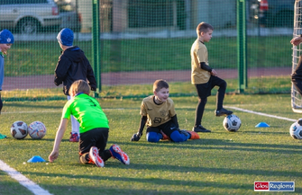 Młodzi piłkarze Korony trenowali z zawodnikami Chrobrego Głogów ZDJĘCIA