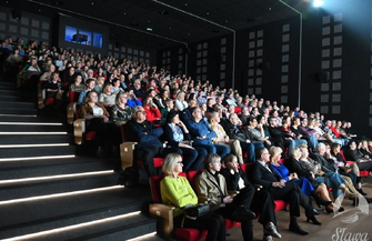 Kłamstwo na DzieńKobiet w Sławie. Owacje na stojąco w Kinie Żeglarz