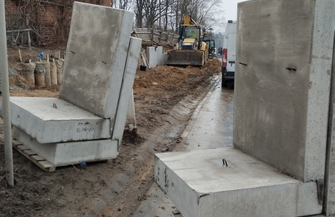 Nowy chodnik w Dryżynie. Prace nabierają tempa przy dobrej pogodzie