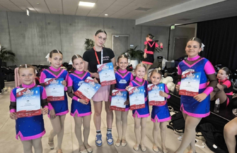 Cheer Flash Wschowa z pucharami Mistrzostw Polski. Zawodniczki zostawiły serce na parkiecie ZDJĘCIA