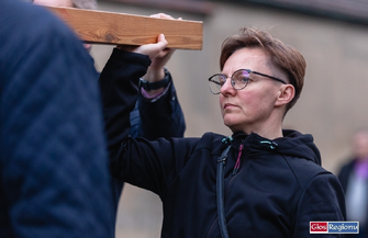 Droga Krzyżowa przeszła ulicami Wschowy ZDJĘCIA