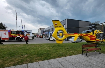 56-latek zasłabł przy Pepco w Sławie. Do akcji wezwano śmigłowiec LPR