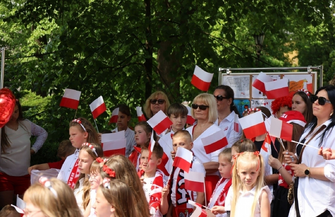 Szlichtyngowa uczciła Konstytucję 3 Maja. Była msza kwiaty i występy ZDJĘCIA