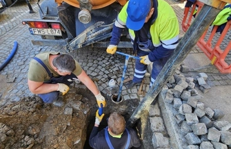 Awaria wodociągowa na Rynku. Ratusz bez wody utrudnienia w centrum
