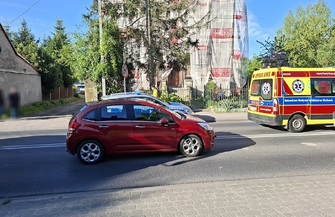Policja szuka świadków potrącenia 17-latki. Do zdarzenia doszło na ul. Obrońców Warszawy we Wschowie