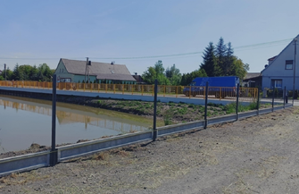 Ruszyły prace przy stawie w Zamysłowie. Będzie nowe ogrodzenie