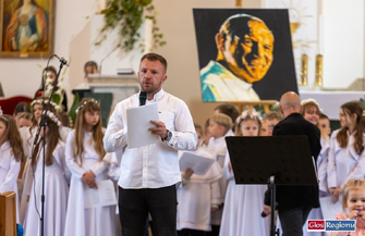 SP 3 pamięta o swoim patronie. II Koncert Papieski ZDJĘCIA