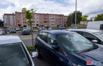 Radni mówią dość handlarzom aut na Wolsztyńskiej. Mandaty będą bolały