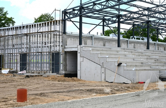 Nowy stadion w Sławie nabiera kształtów. Oświetlenie przeszło pierwszy test