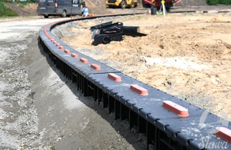 Nowy stadion w Sławie nabiera kształtów. Oświetlenie przeszło pierwszy test