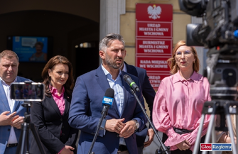 Politycy KO ostro przed drugą turą wyborów. Albo przestępca albo przyzwoity człowiek