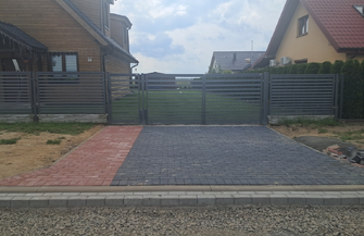 Przebudowa dróg w Goli. Czas na układaniu sieci kanalizacji deszczowej