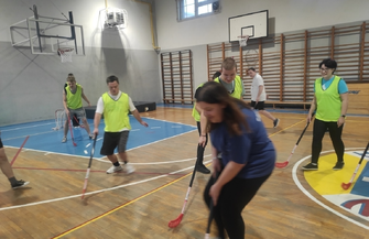 Rehabilitacja 25 plus. Absolwenci SOSW uczestniczą w zajęciach sportowo-relaksacyjnych