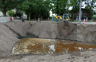 Trwająprace przy gminnych stawach