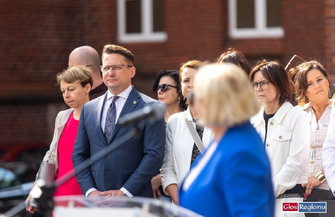 Wakacje czas zacząć I Zespół Szkół we Wschowie pożegnał rok szkolny 20242025 WIDEO