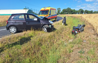 Zderzenie motocykla z osobówką na wylocie ze Starego Strącza AKTUALIZACJA