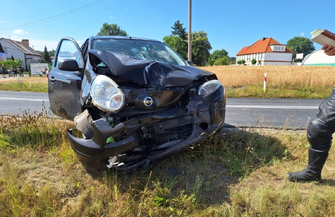 Zderzenie motocykla z osobówką na wylocie ze Starego Strącza AKTUALIZACJA