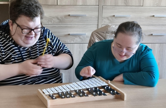 Absolwenci SOSW rozwijają talenty w programie Rehabilitacja 25