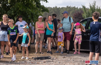 XIV Bieg Orła w Osowej Sieni zgromadził 380 uczestników. Teraz mieszkańcy bawiąsię na festynie ZDJĘCIA