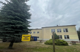 Termomodernizacja szkoły w Osowej Sieni. Wykonawca już na placu budowy