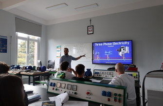 Staszic inwestuje w zawodowców. Uczniowie zdobyli uprawnienia dzięki unijnym funduszom