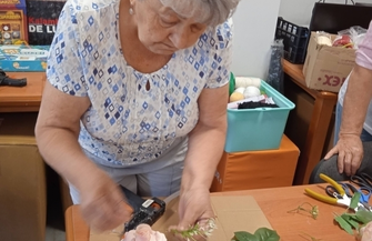 Seniorzy z gminy Szlichtyngowa aktywnie. Piknik warsztaty i profilaktyka