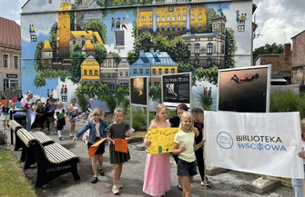 Baśniowy bal u Kopciuszka we wschowskiej bibliotece ZDJĘCIA