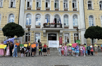 Baśniowy bal u Kopciuszka we wschowskiej bibliotece ZDJĘCIA