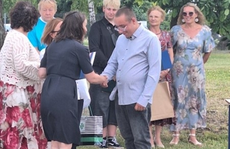 Koniec roku szkolnego w SOSW. Pożegnano dwoje pedagogów