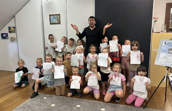 Baśniowa Szkoła Rysunku w Bibliotece. Dzieci tworzyły ilustracje do opowieści