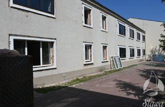 Termomodernizacja szkół w Sławie. Trwa wymiana stolarki okiennej FOTO