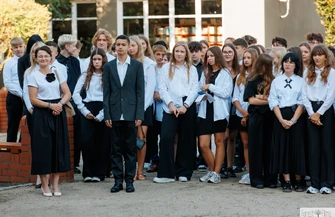 Nowy rok szkolny w I LO. Prawie 100 pierwszoklasistów nowy wicedyrektor i wielki zjazd absolwentów