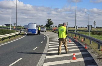 Tragedia na S5 przy zjeździe na Lasocice. 42-letni motocyklista nie żyje