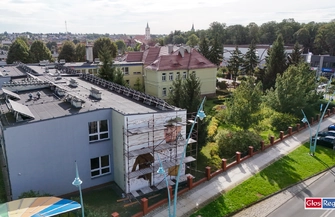 Nowy mural w Sławie. Na ścianie kapral Niewidziajło i moment zaślubin Polski z morzem