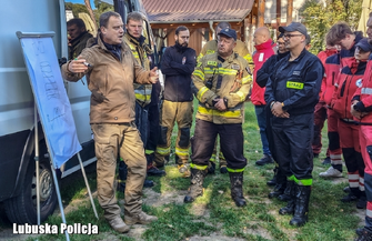 70 osób drony quady i łodzie. Intensywne ćwiczenia w lasach pod Radzyniem