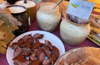 KGW bawiły się na III Ludowym Grzybobraniu. Ile sztuk udało się zebrać nad Jeziorem Sławskim