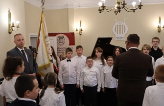 Młodzi adepci rozpoczęli muzyczną przygodę. Uroczyste pasowanie w PSM we Wschowie