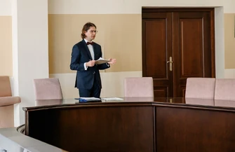 Wschowianin doktorem prawa. Norbert Czechowski obronił rozprawę na Uniwersytecie Wrocławskim