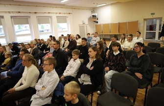 Stypendia rozdane. Burmistrz Wielgus nagrodziła najzdolniejszych uczniów