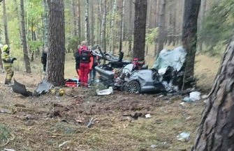 Śmiertelny wypadek pod Lubiatowem. Kierowca zginął na miejscu
