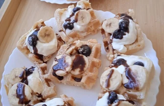 Seniorzy z gminy Szlichtyngowa pożegnali lato. Warsztaty Tai Chi i biesiada w Zamysłowie