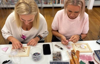 Różowy Październik w Bibliotece. Panie wzięły udział w warsztatach wykładach i konsultacjach