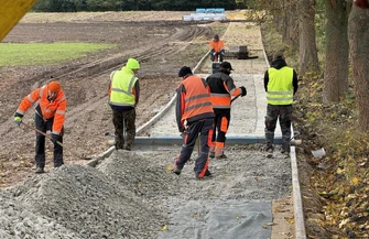 Kolejny odcinek ścieżki Wschowa-Lgiń w budowie. Trasa z impetem wpada właśnie do Hetmanic