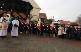 Szlichtyngowa uczciła Święto Niepodległości. Spektakl uczniów z Jędrzychowic wzruszył mieszkańców