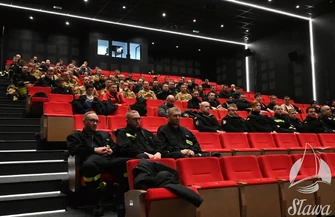 Pożar fotowoltaiki jak go gasić Strażacy przeszli specjalne szkolenie