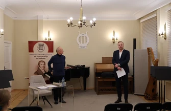 Profesor Traczewski we wschowskiej szkole muzycznej. Na warsztaty przyjechali uczniowie z całego regionu