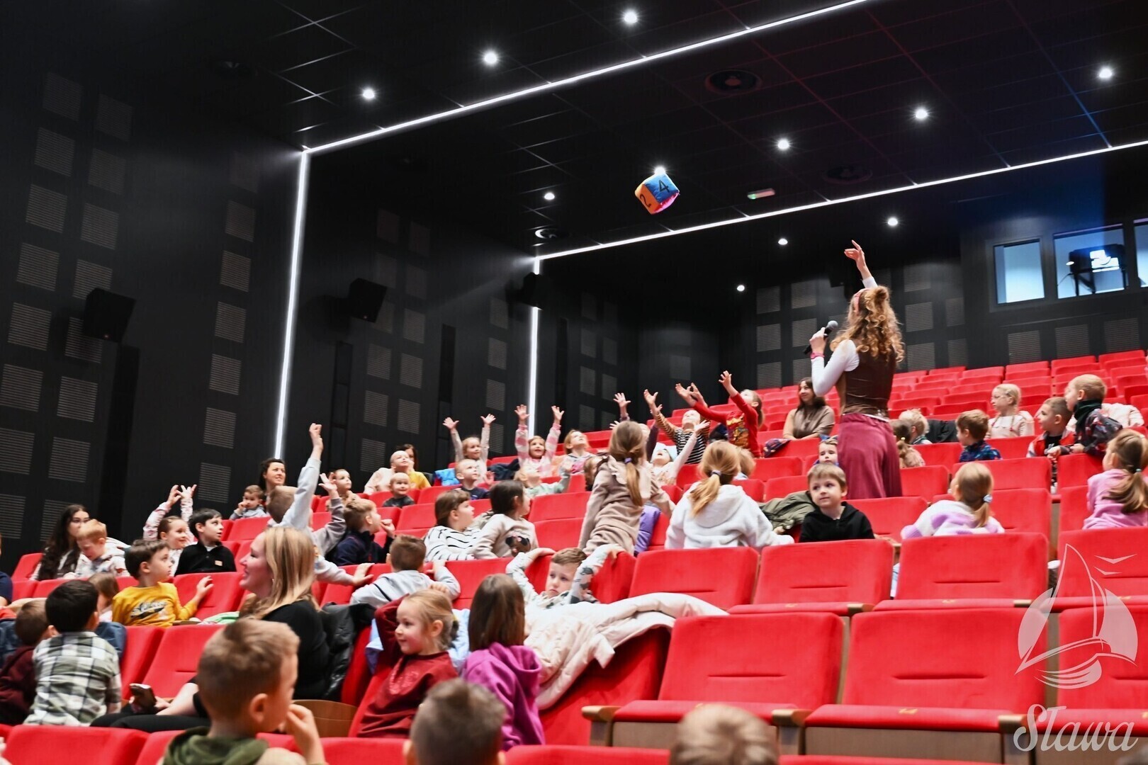 KinoPrzedszkole w Kinie Żeglarz. Przedszkolaki ze Sławy na pierwszych zajęciach filmowych