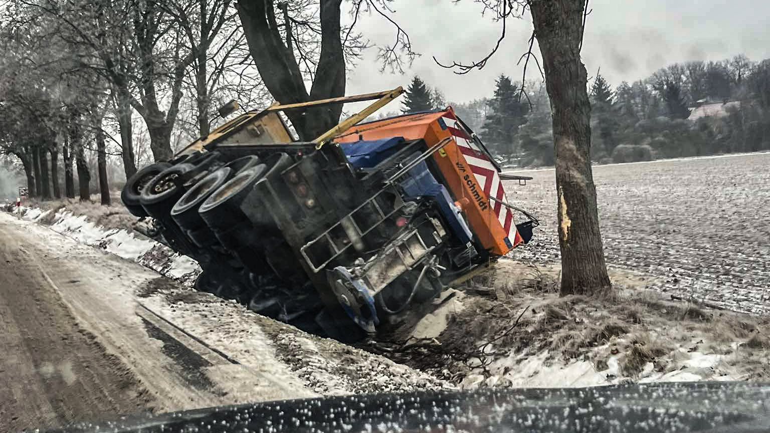 Piaskarka w rowie pod Łysinami Gmina Wschowa