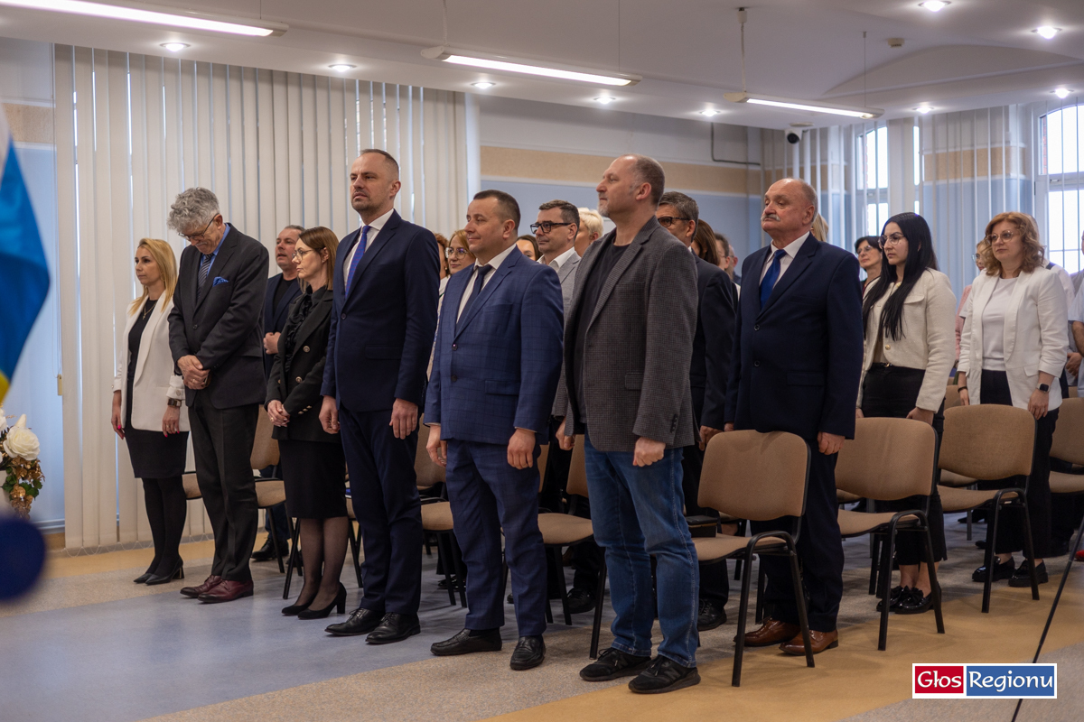Złote Medale za Długoletnią Służbę. Prezydent RP uhonorował pracowników Starostwa Powiatowego we Wschowie