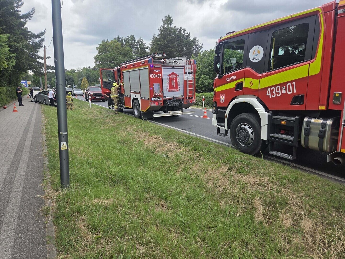 64-latek z gminy Wschowa zasnął za kierownicą. Wjechał w słup w Sławie